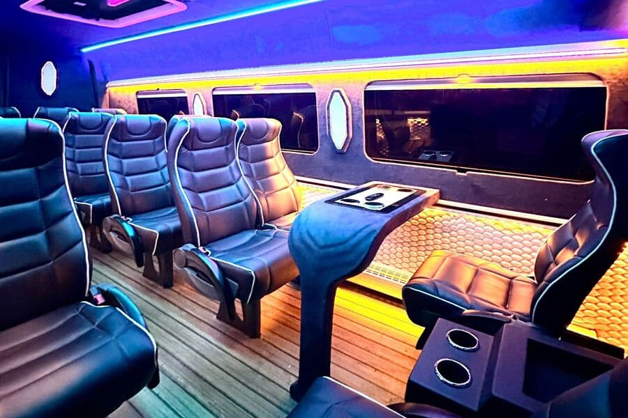 Mercedes Sprinter 14 to 15 photo 4